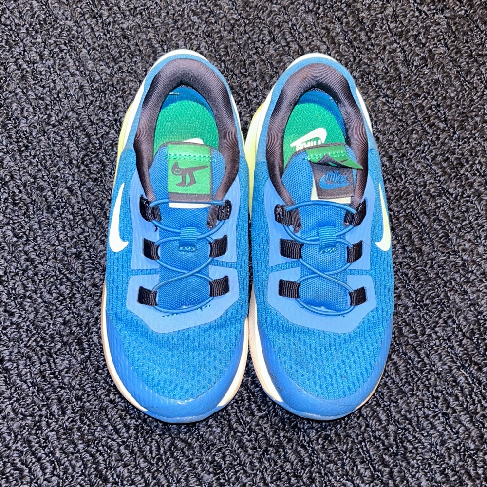 Nike Kids Blue and Black Sneakers